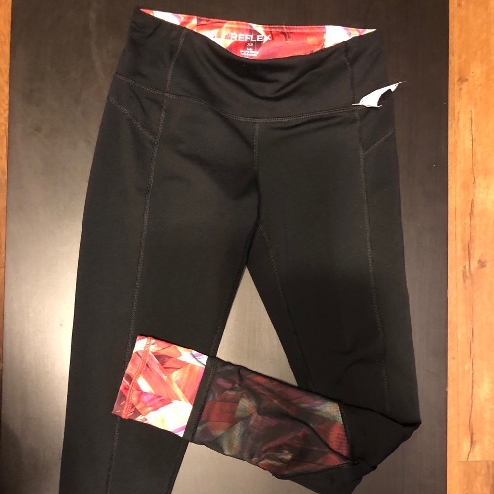 Small reflect workout/ legging pants